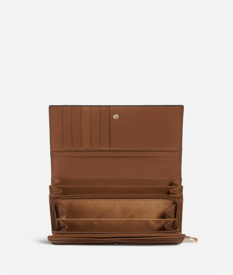 01ECM5W06696140500_03